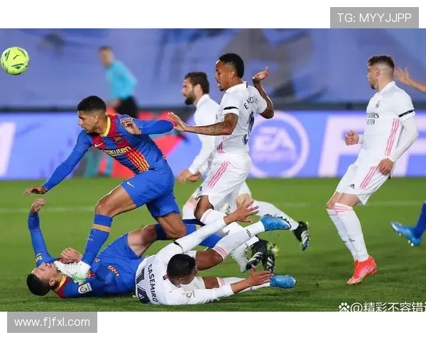 足球后场频频犯规球星盘点 他们的防守失误与争议动作