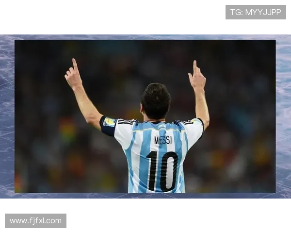 足球巨星小揭秘：从天赋少年到全球瞩目的绿茵传奇之路